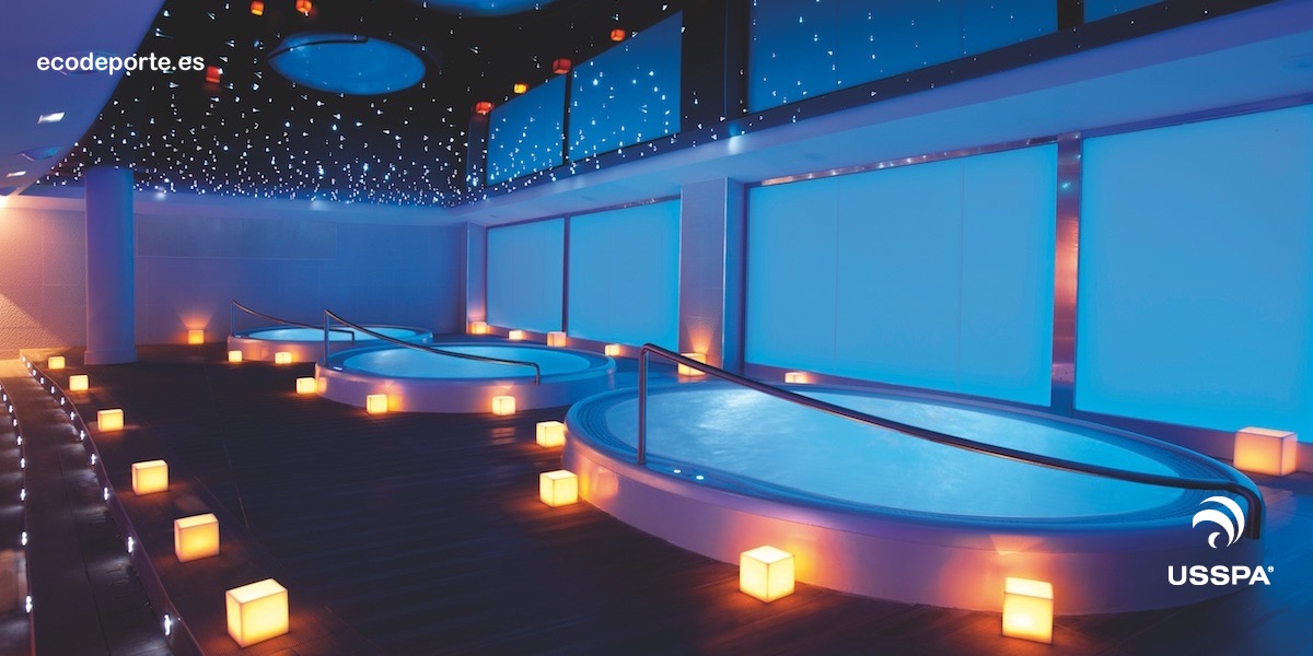 Zona de aguas de un centro wellness con tres jacuzzi spa modelo ARENA Zona de aguas de un centro wellness con tres jacuzzi spa modelo ARENA