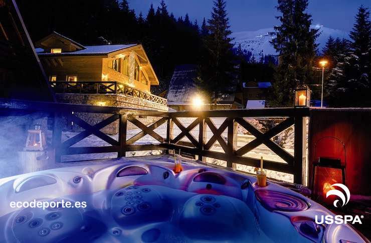 USSPA modelo ORION, acabado White Pearl Jacuzzi spa ORION convertido en un segundo refugio nocturno entre la nieve