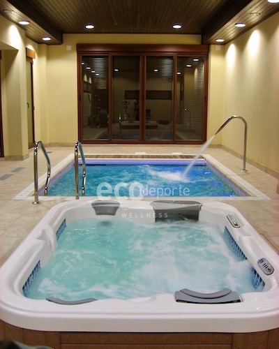 https://www.ecodeporte.es/img/proyectos-wellness-spas-piscinas/spa-jacuzzi-interior-lujo/piscina-y-spa-m.jpg