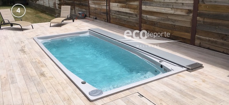 Swim Spa XL de USSPA con cubierta automática recogida Swim Spa con la cubierta oculta listo para disfrutarse.